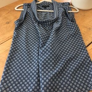 Banana sleeveless top